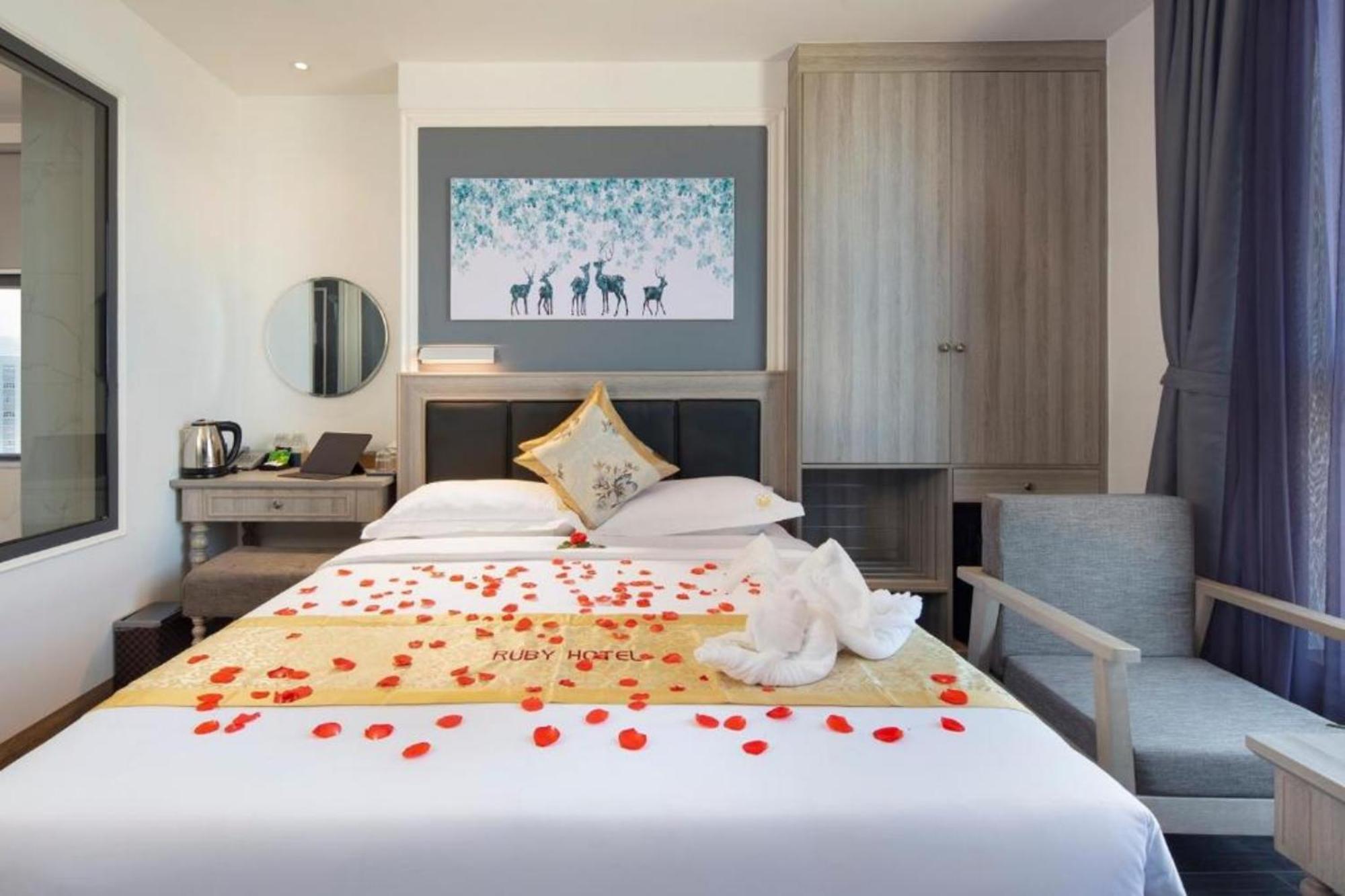 Ruby Hotel Nha Trang Exterior photo